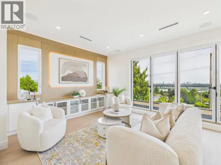 217 E EIGHTH AVENUE, New Westminster