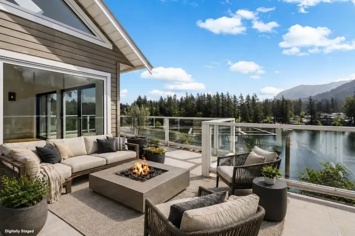 217 LAKESHORE DRIVE|Cultus Lake North, Cultus Lake