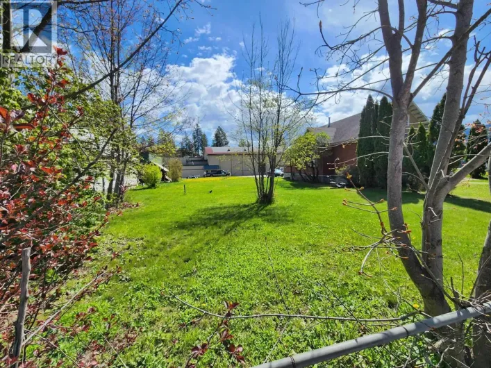 2171 Shuswap Avenue, Lumby