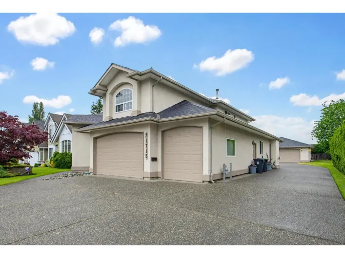 21715 44A AVENUE, Langley