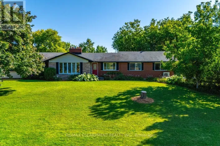2172 CENTRE ROAD, Hamilton