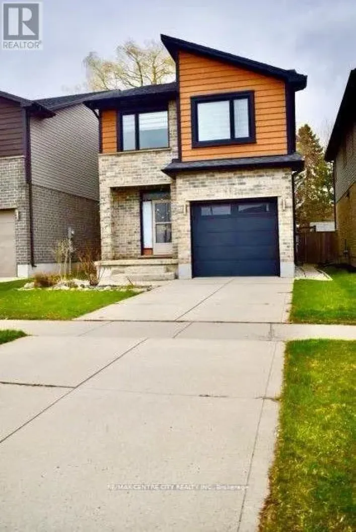 2174 TRIBALWOOD STREET, London North