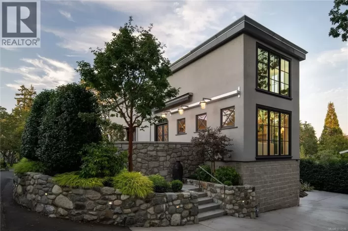 2175 Granite St, Oak Bay