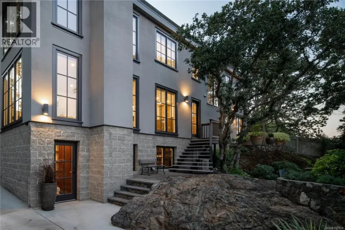 2175 Granite St, Oak Bay