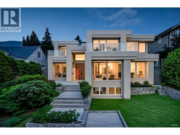 2175 KINGS AVENUE, West Vancouver