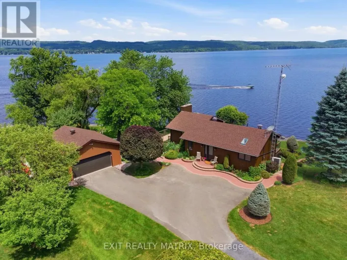 2176 BAY ROAD, Champlain
