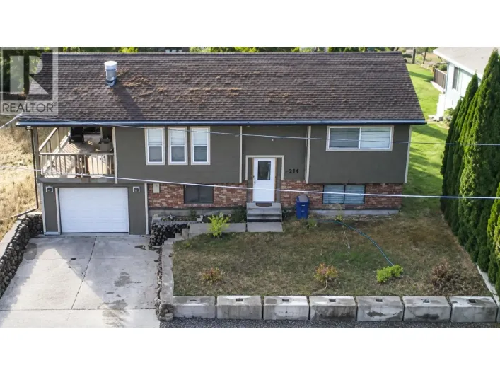 218 10TH Avenue NW, Nakusp