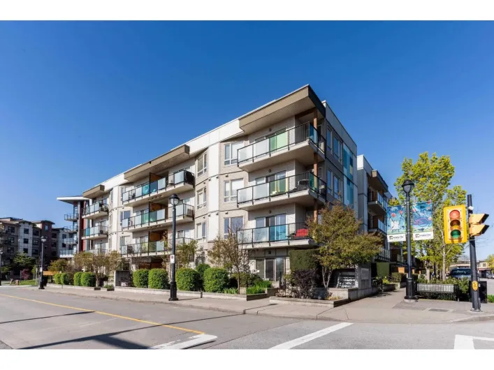 218 20460 DOUGLAS CRESCENT, Langley