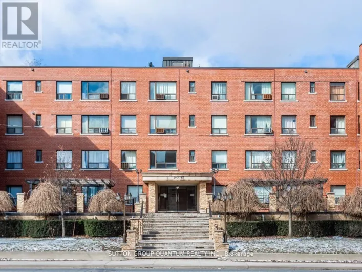 218 - 2550 BATHURST STREET, Toronto