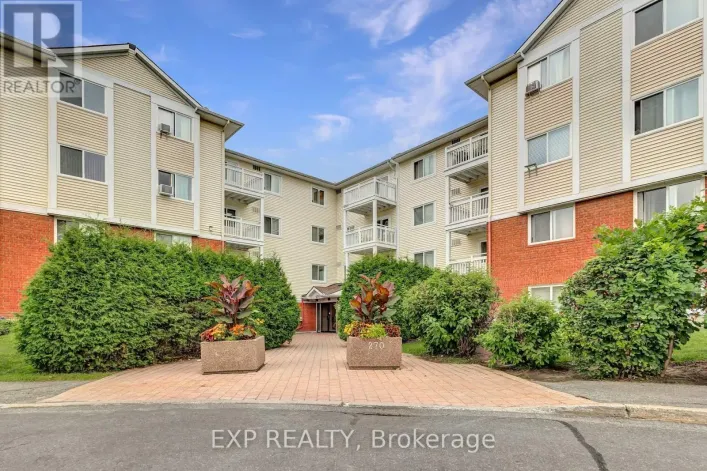218 - 270 LORRY GREENBERG DRIVE, Ottawa