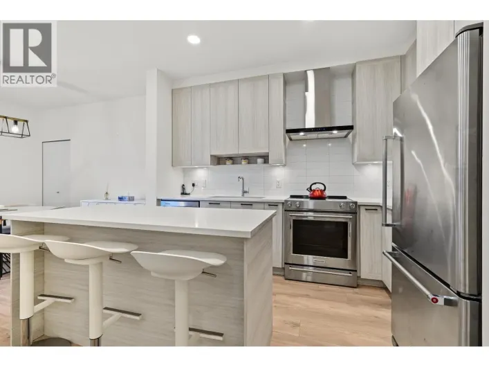 218 7169 14TH AVENUE, Burnaby