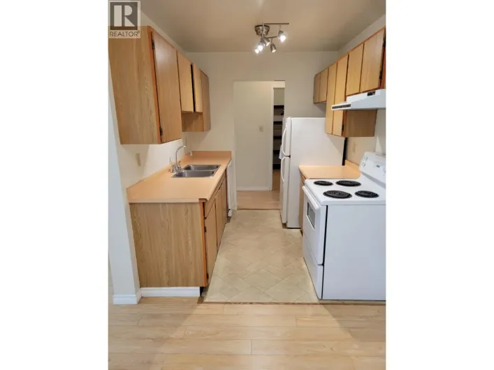 218 8500 LANSDOWNE ROAD, Richmond