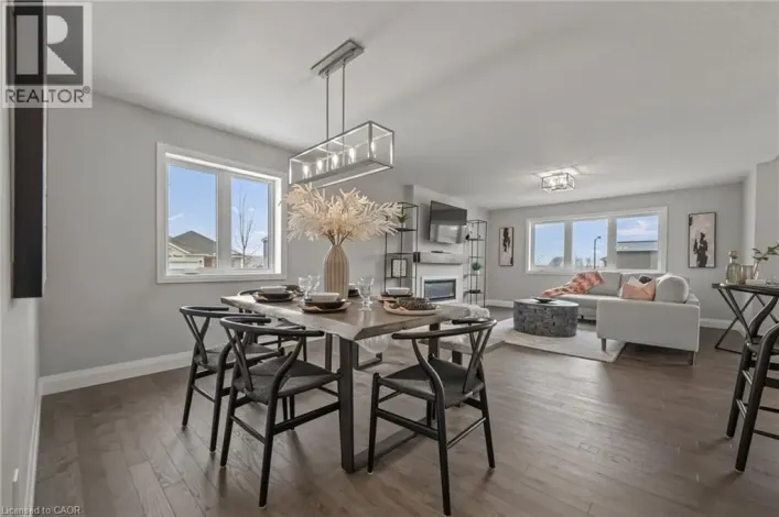 218 BRIDGE Crescent, Minto