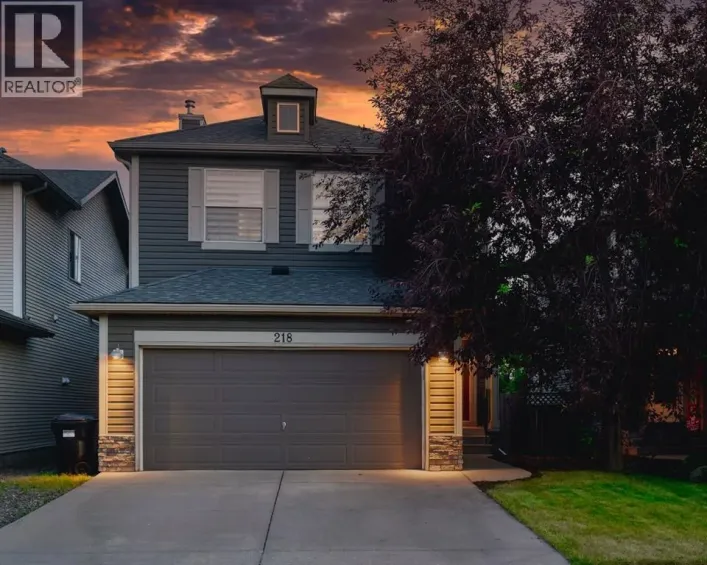 218 Cougarstone Circle SW, Calgary