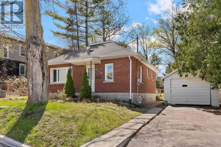 218 FRASER STREET, Pembroke