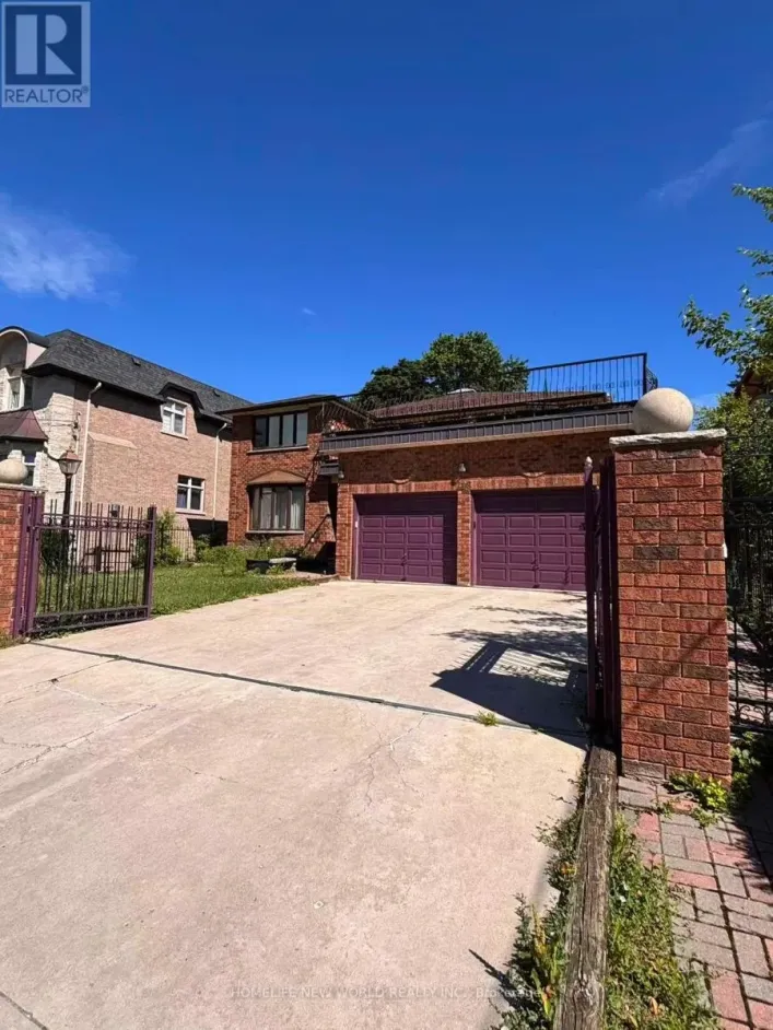 218 HOLLYWOOD AVENUE, Toronto
