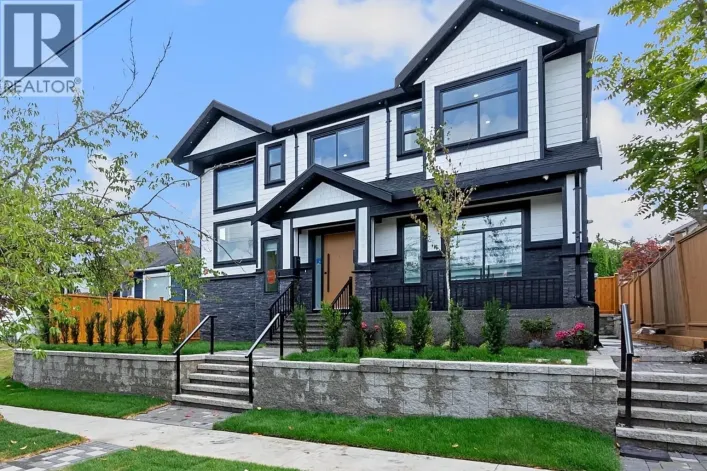 218 OSBORNE AVENUE, New Westminster