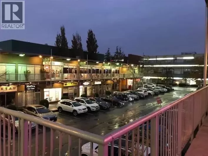 2180 8766 MCKIM WAY, Richmond