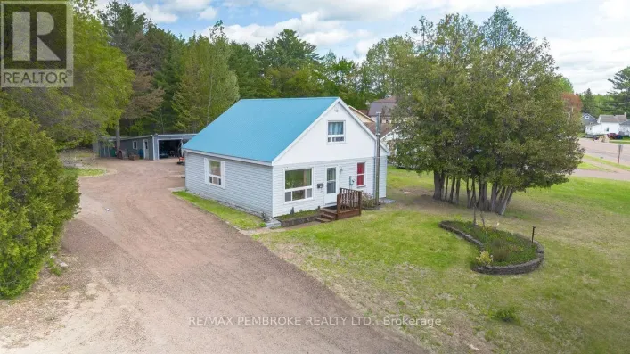 2185 PETAWAWA BOULEVARD, Petawawa