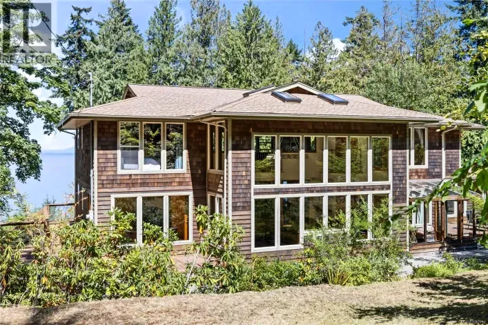 2185 Widgeon Rd, Qualicum Beach