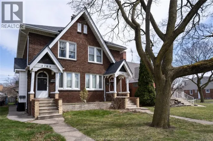 2188-2190 Moy, Windsor