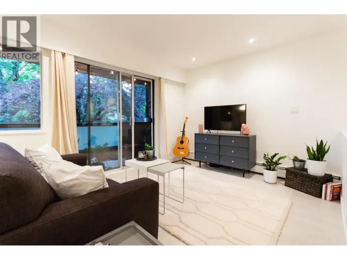 219 2190 W 7TH AVENUE, Vancouver