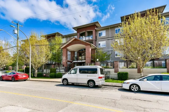 219 5516 198 STREET, Langley