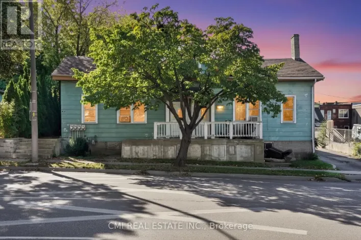 219 DALHOUSIE STREET, Brantford