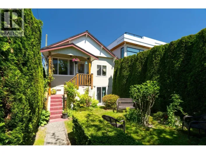 219 E 38TH AVENUE, Vancouver