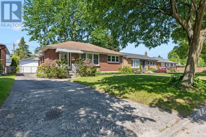 219 FAIRWAY AVENUE, London East