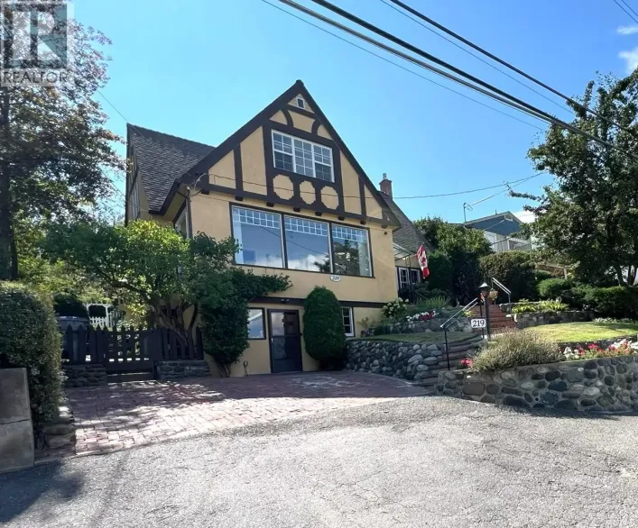 219 ST PAUL Street W, Kamloops