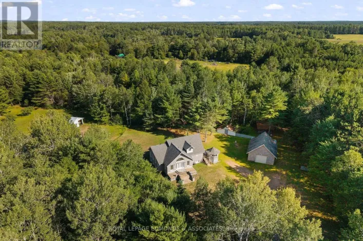 219 ZANDERS ROAD, Laurentian Valley