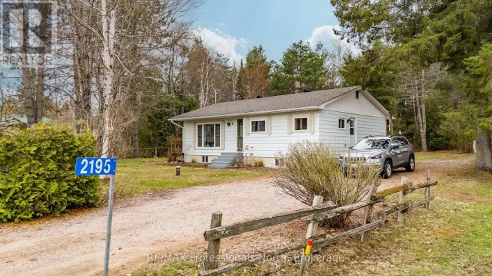 2195 LOOP ROAD, Highlands East