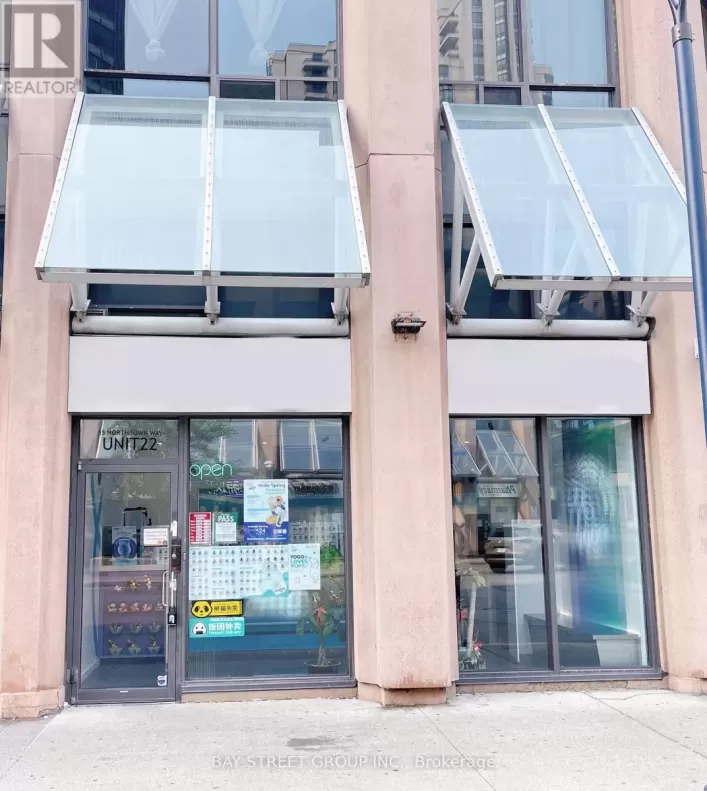 22 - 15 NORTHTOWN WAY, Toronto