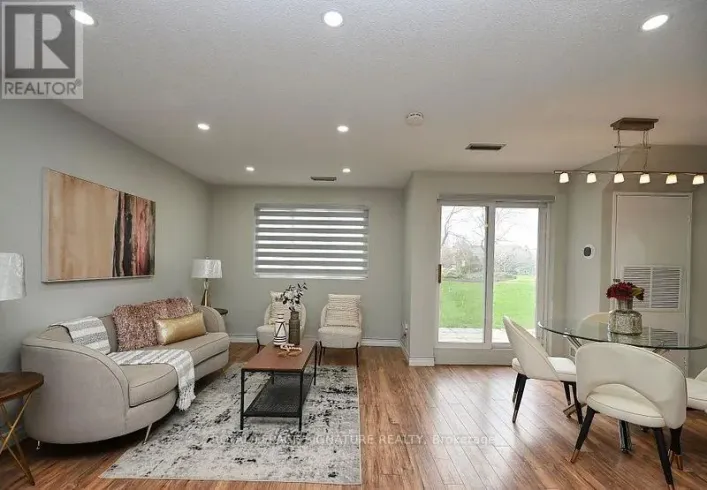 22 - 2001 BONNYMEDE DRIVE, Mississauga