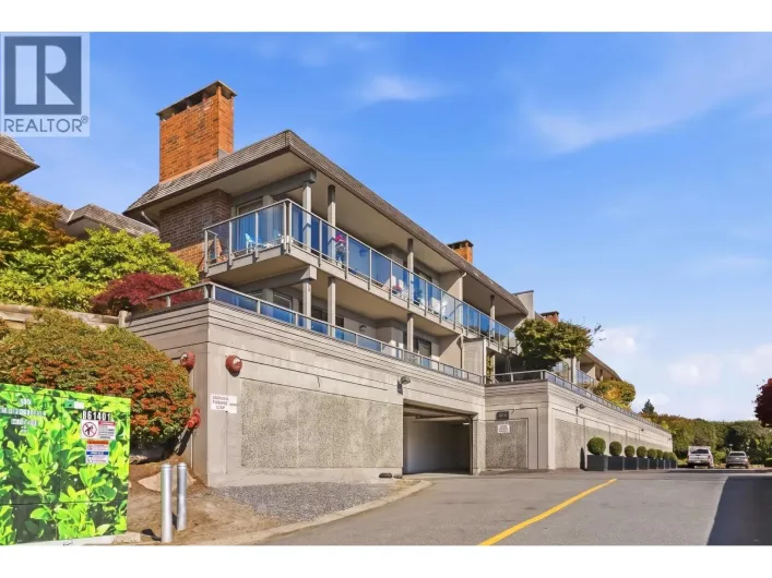 22 2214 FOLKESTONE WAY, West Vancouver