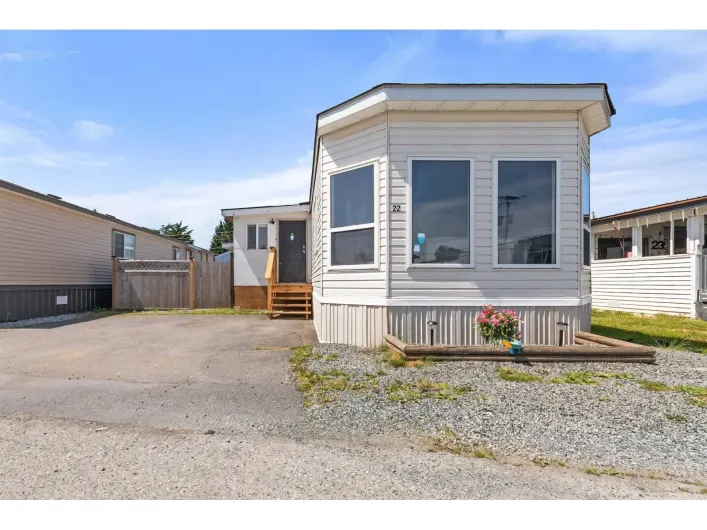 22 26892 FRASER HIGHWAY, Langley