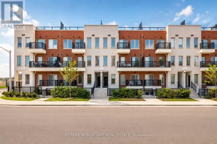 22 - 39 JOHN PERKINS BULL DRIVE, Toronto