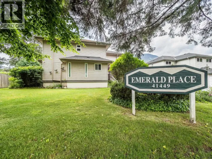 22 41449 GOVERNMENT ROAD, Squamish