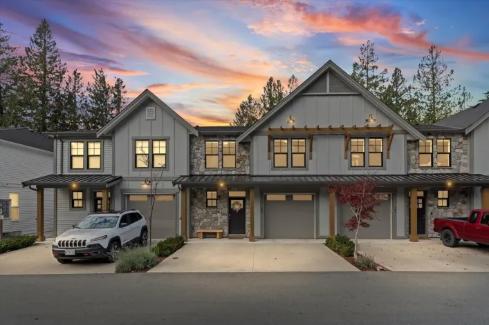 22 47203 VISTA PLACE|Promontory, Chilliwack