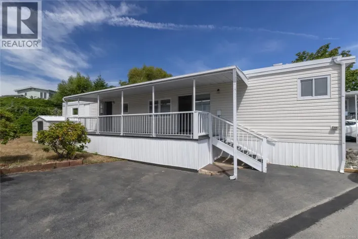 22 6245 Metral Dr, Nanaimo