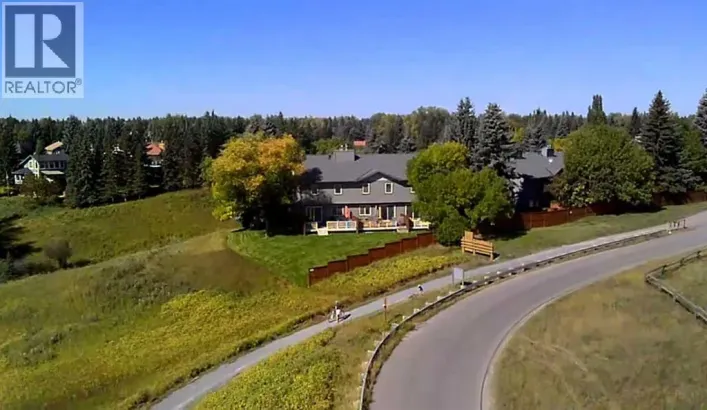 22, 64 Woodacres Crescent SW, Calgary