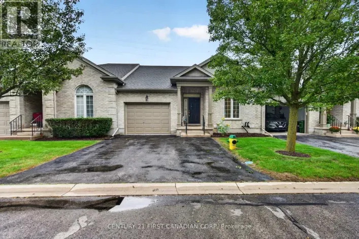 Row / Townhouse for sale: 22 - 87 DONKER DRIVE, St. Thomas