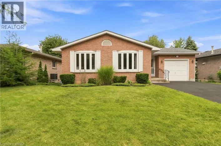 House for sale: 22 ALLENSGATE Drive, Brantford