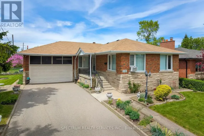 22 BARKSDALE AVENUE, Toronto