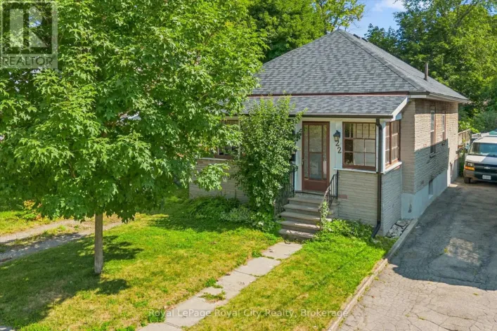 22 BOULT AVENUE, Guelph