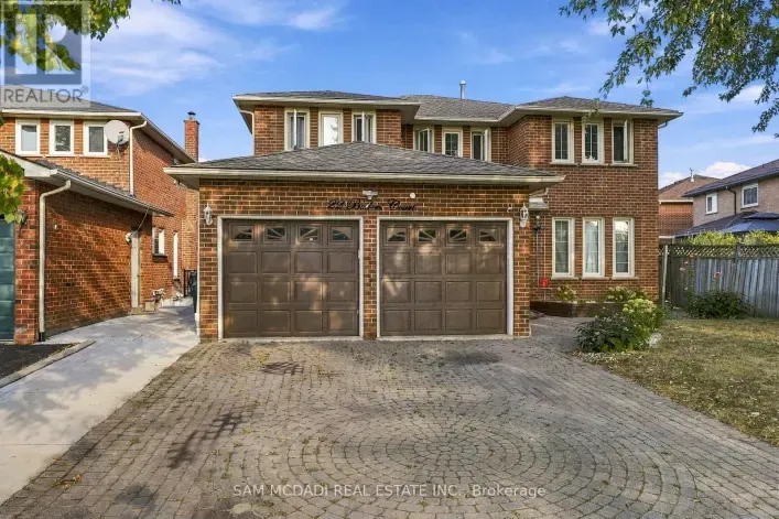 22 BUTLERS COURT, Brampton