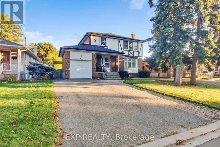 22 CHESTNUT AVENUE, Brampton