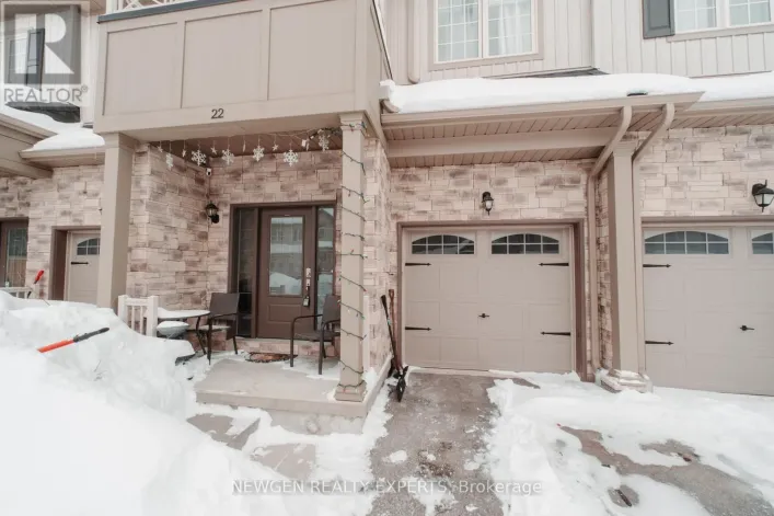 22 CHURCHLEA MEWS, Orillia