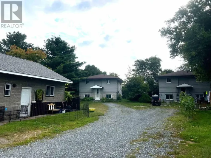 22 Cobden, Blind River